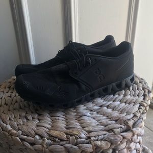 On Cloud Running Swiss Engineering Shoe